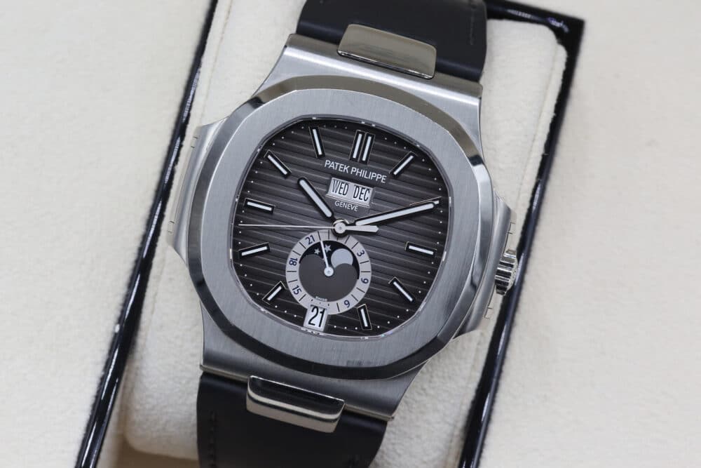 Patek Philippe 5726A-001 Black PATEK PHILIPPE NAUTILUS 40.5mm 2017 - Image 3