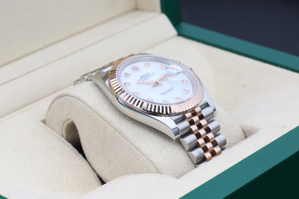 Rolex Datejust 41 MOP Diamond 126331 - Image 2