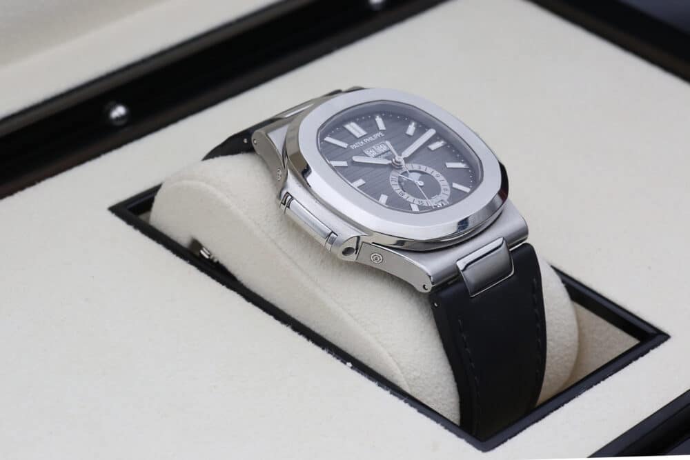 Patek Philippe 5726A-001 Black PATEK PHILIPPE NAUTILUS 40.5mm 2017 - Image 6
