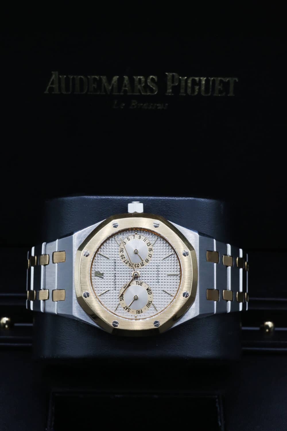 Audemars Piguet 25572SA.0.0477SA.01 Grey ROYAL OAK DAYDATE “OWL” 36mm - Image 3