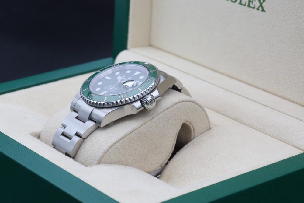 Rolex Submariner "Hulk" 116610LV Unworn Full stickers - Image 2