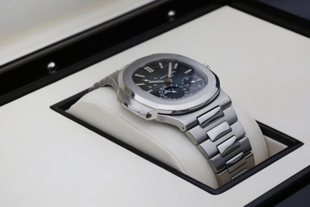 Patek Philippe 5712/1A-001 Blue NAUTILUS 40mm 2012 - Image 4