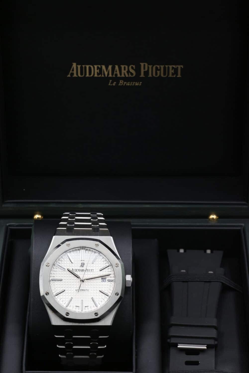 Audemars Piguet 15400ST White ROYAL OAK 41mm 2016 - Image 2