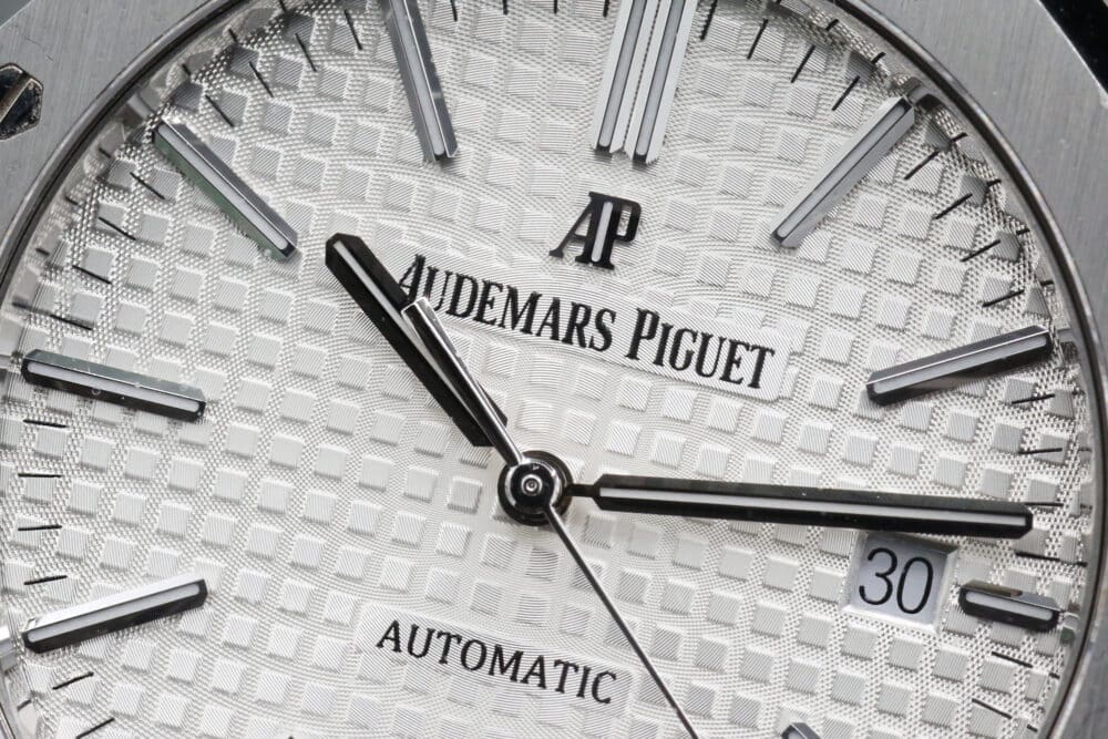 Audemars Piguet 15400ST White ROYAL OAK 41mm 2016 - Image 3