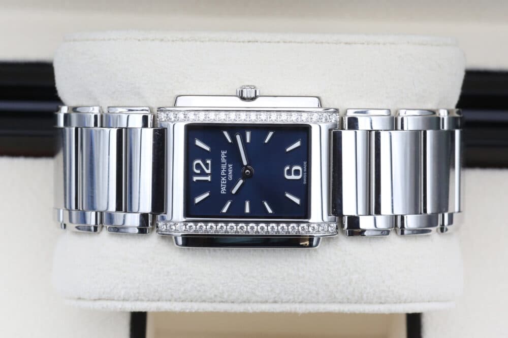 Patek Philippe 4910/1200A-001 Blue TWENTY~4 25mm 2023 - Image 3