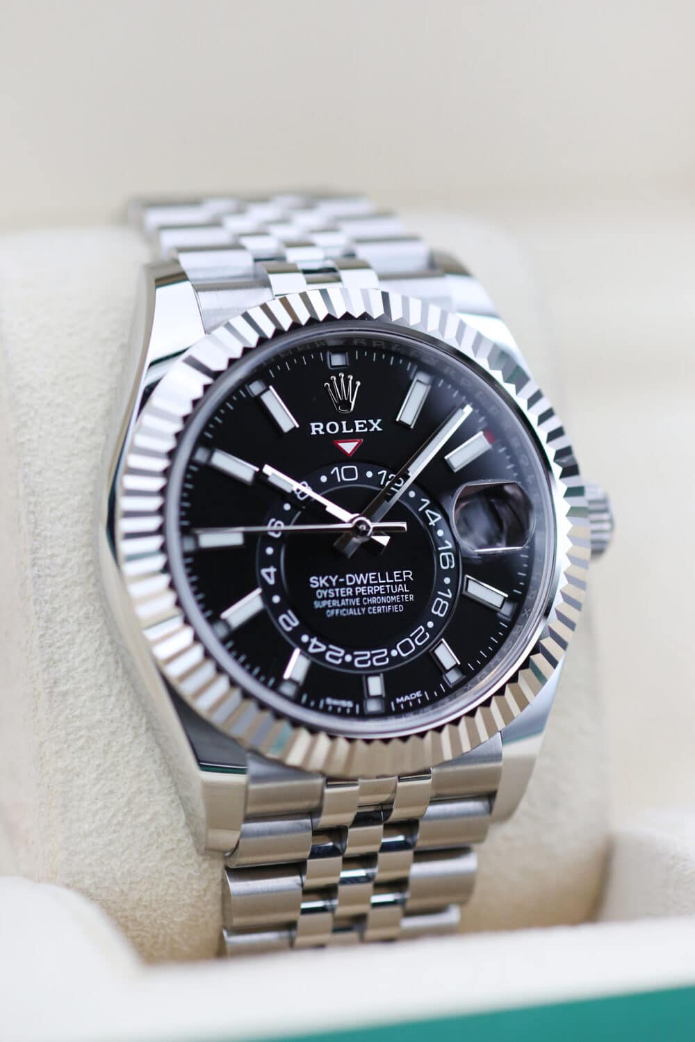 Rolex 326934 Black SKY DWELLER  42mm 2023 - Image 3