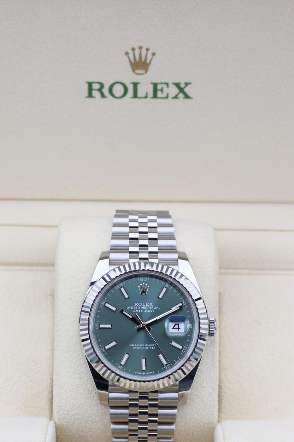 Rolex 126334 Mint Green DATEJUST 41mm 2024 - Image 2