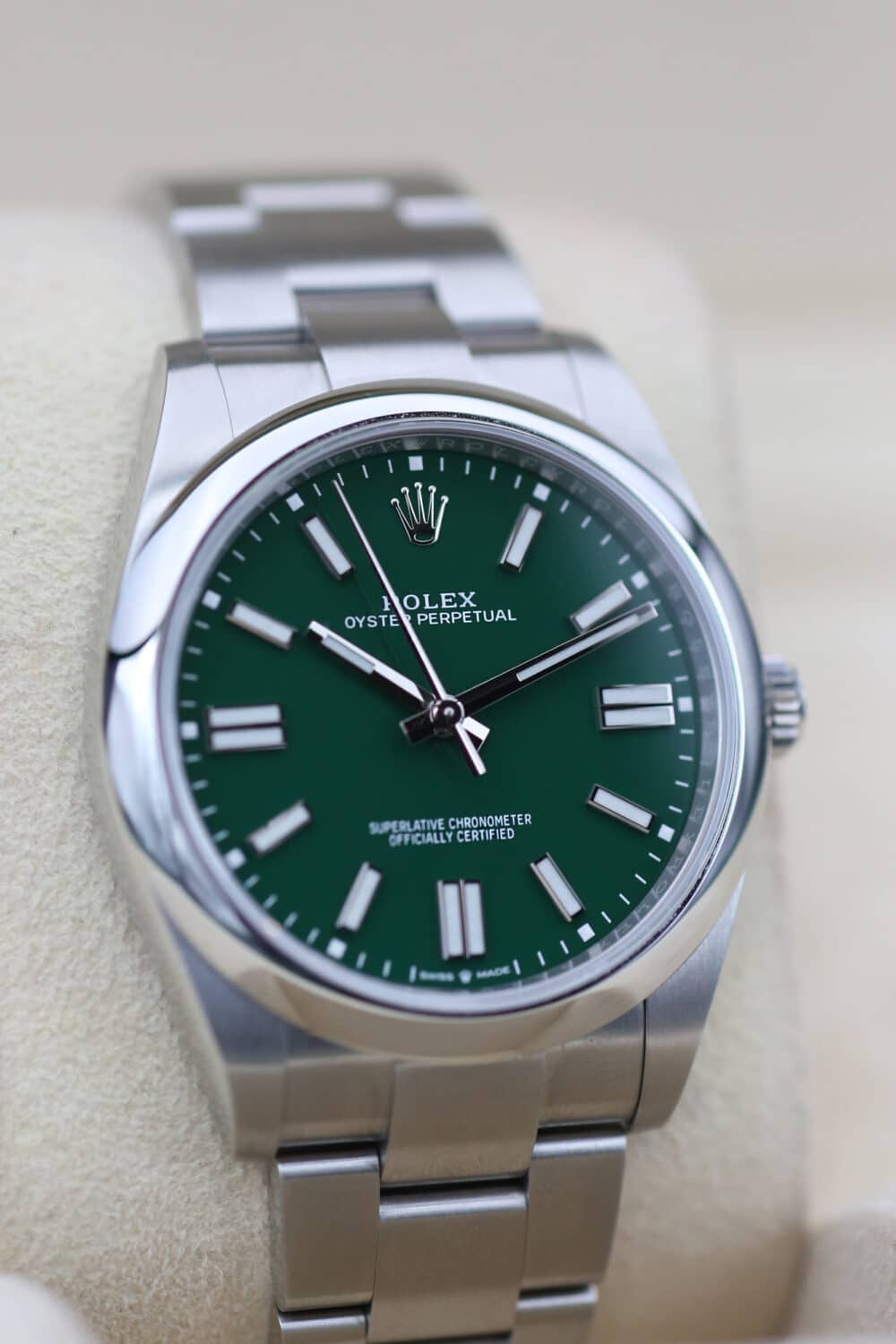 Rolex 124300 Green OYSTER PERPETUAL 41mm 2023 - Image 3
