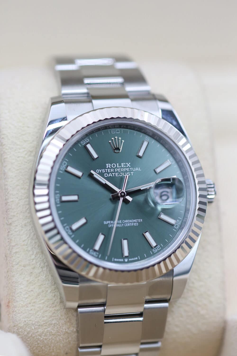 Rolex 126334 Mint Green DATEJUST 41mm 2024 - Image 3