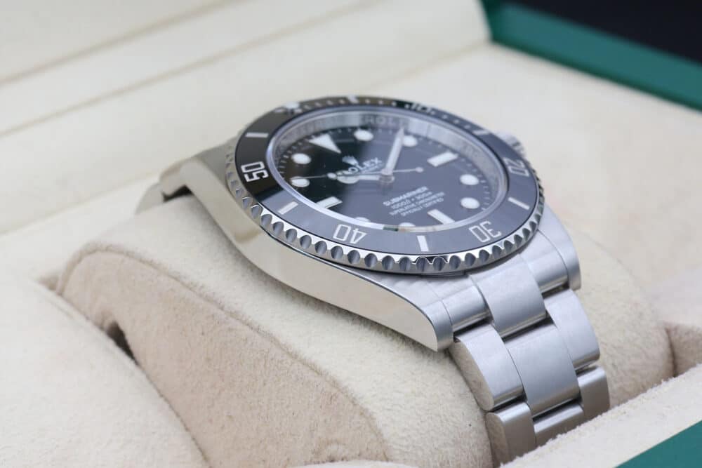 Rolex 124060 Black SUBMARINER NON DATE  41mm 2021 - Image 7