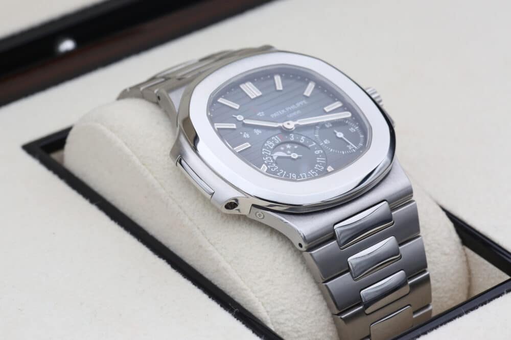 Patek Philippe 5712/1A-001 Blue NAUTILUS 40mm 2013 - Image 8