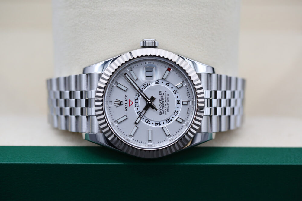 Rolex 326934 White SKY-DWELLER 42mm 2023 - Image 3