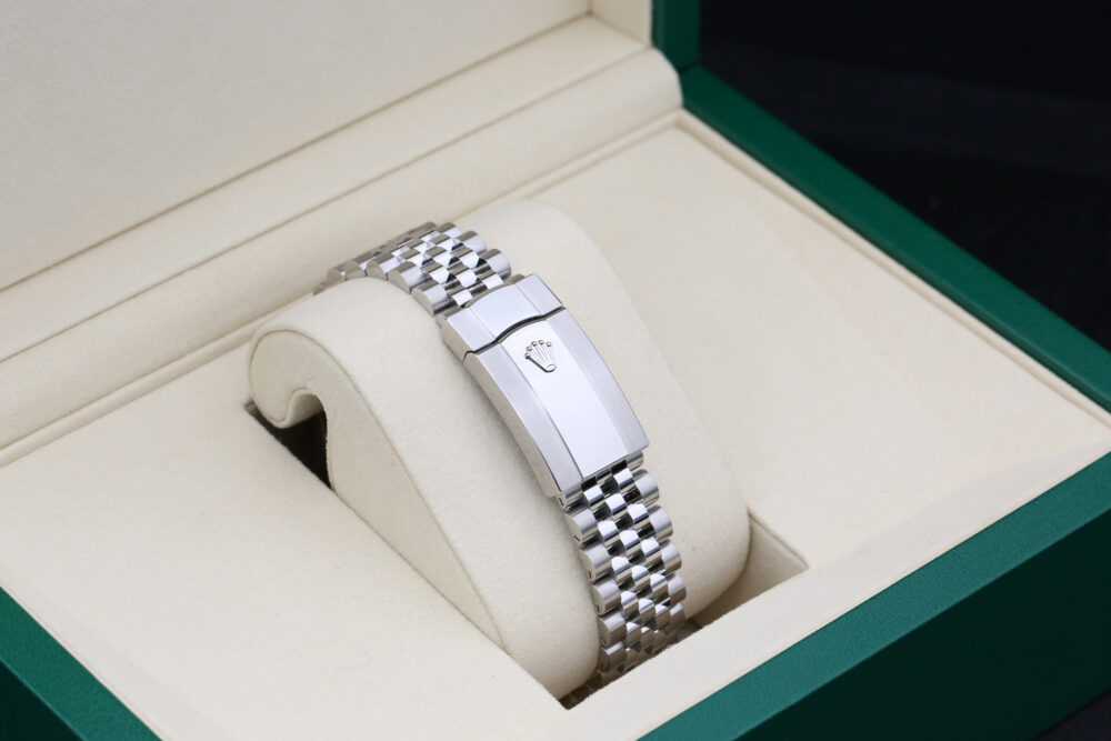 Rolex 126334 Mint Green DATEJUST 41mm 2025 - Image 8