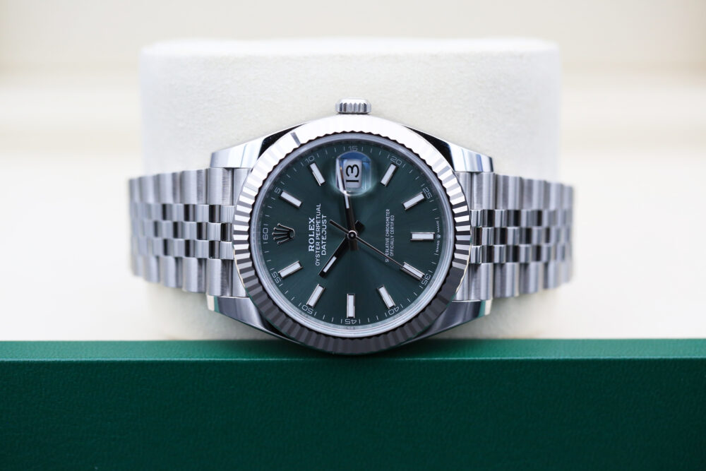 Rolex 126334 Mint Green DATEJUST 41mm 2025 - Image 3