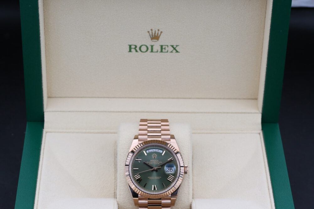 Rolex 228235 Olive DAY-DATE 40mm 2024 - Image 4