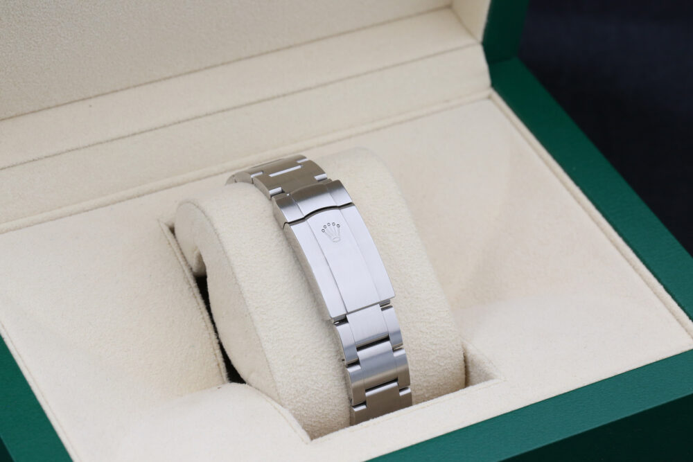 Rolex 114300 Black OYSTER PERPETUAL 39mm 2019 - Image 8