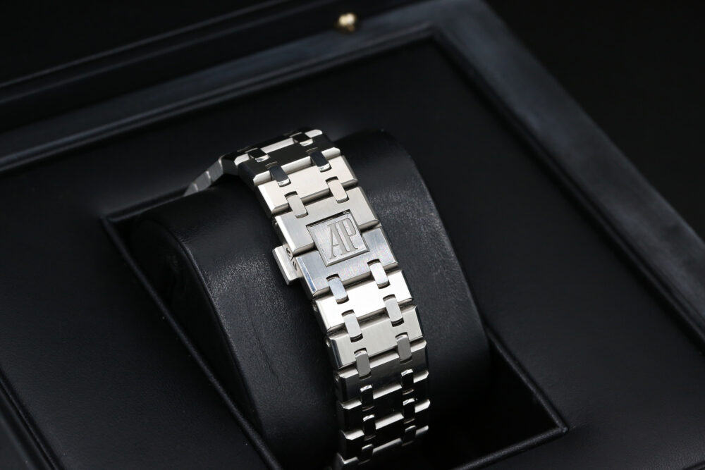Audemars Piguet 26320ST.OO.1220ST.01 Black ROYAL OAK CHRONOGRAPH  41mm 2016 - Image 8